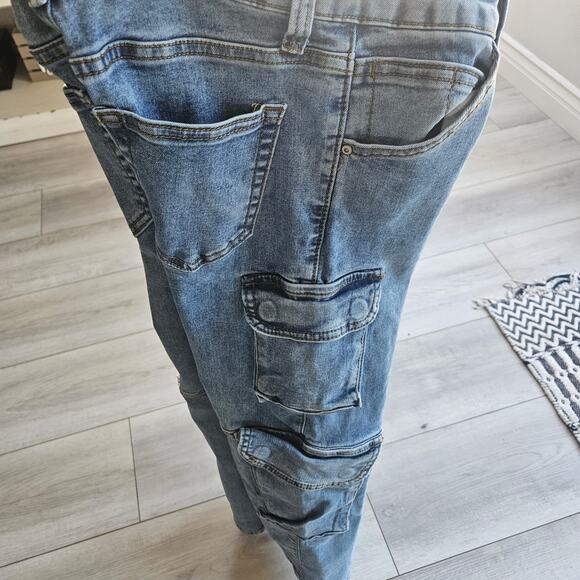 Stylish Blue Cargo Flare Jeans - Picture 5 of 5